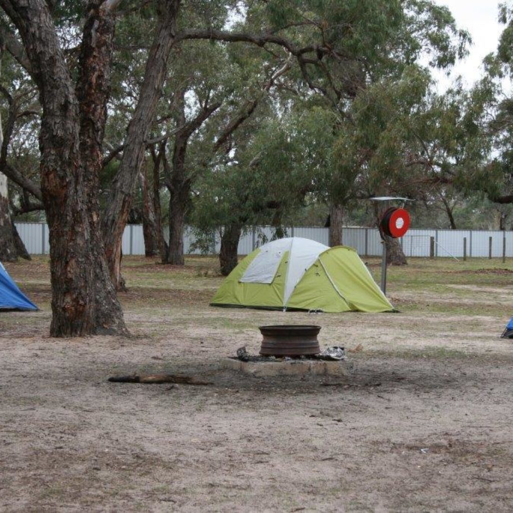 Unpowered Camp & Off Grid Caravan Sites - Lake Fyans Holiday Park